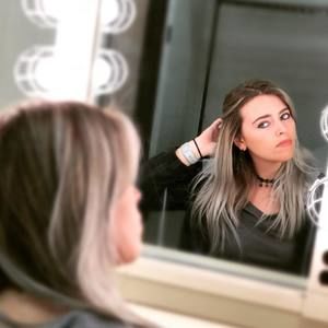 Meet your Posher, Briana